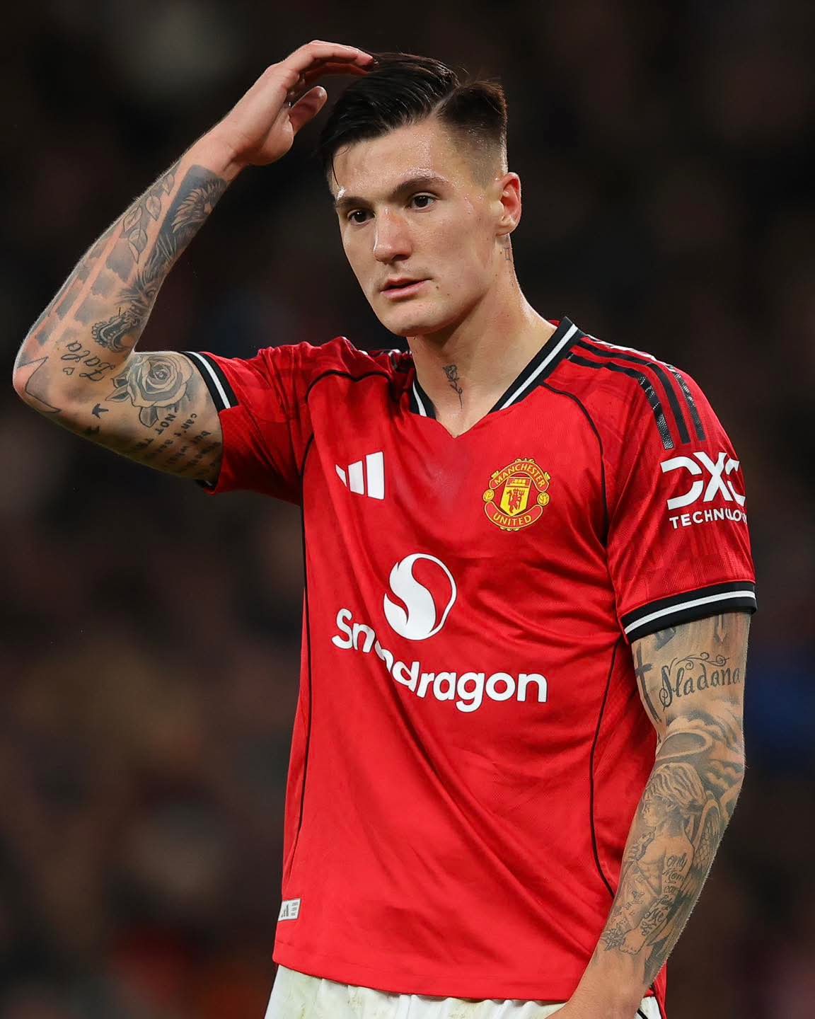 BENJAMIN SESKO FACES POTENTIAL LENGTHY LAYOFF DUE TO KNEE INJURY