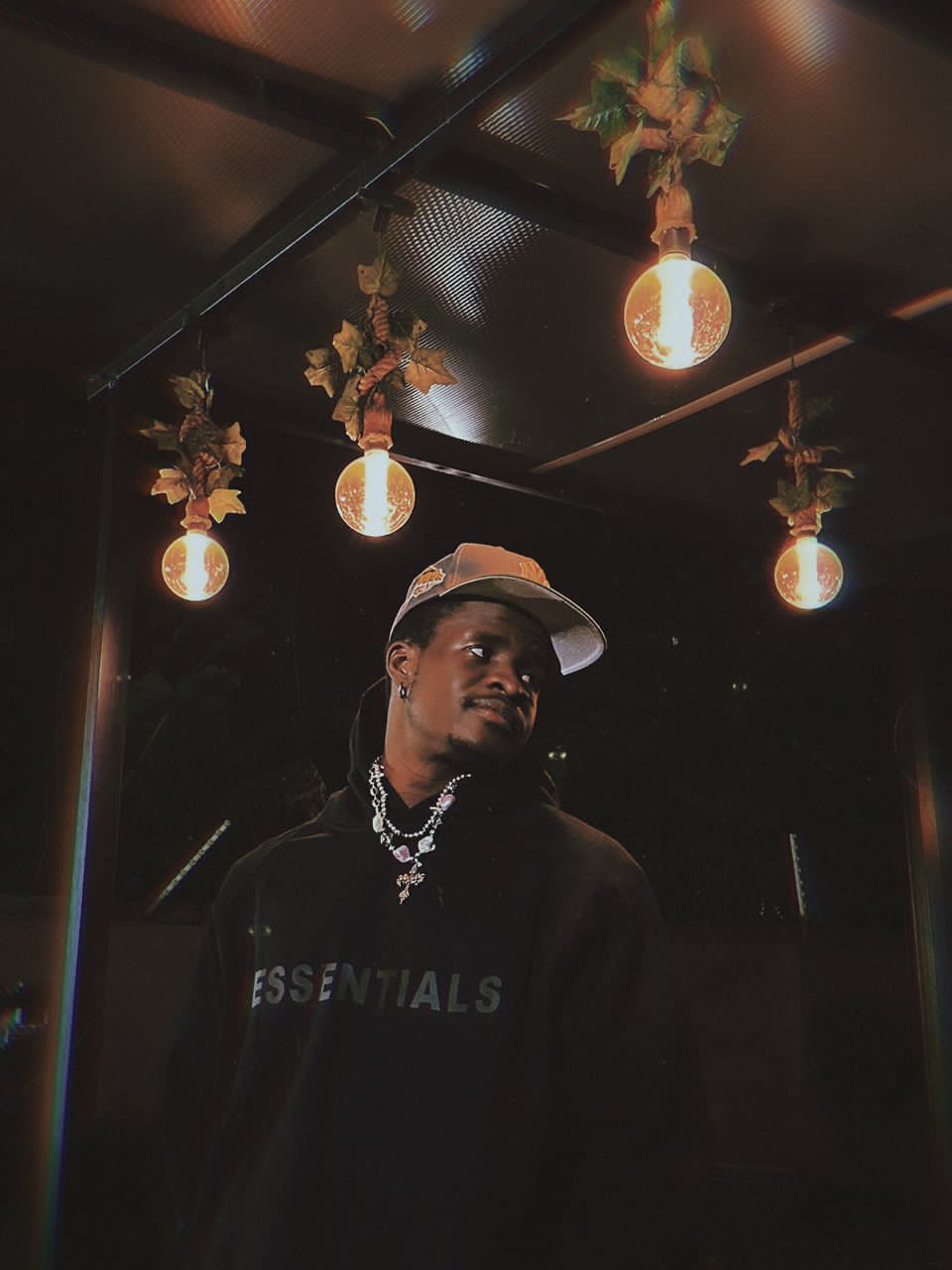 A NOTABLE SINGLES HOEZANA BY PSYPH